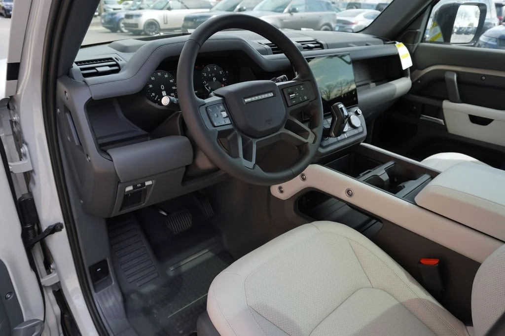 New 2026 Borasco Grey Land Rover X-Dynamic SE image 13