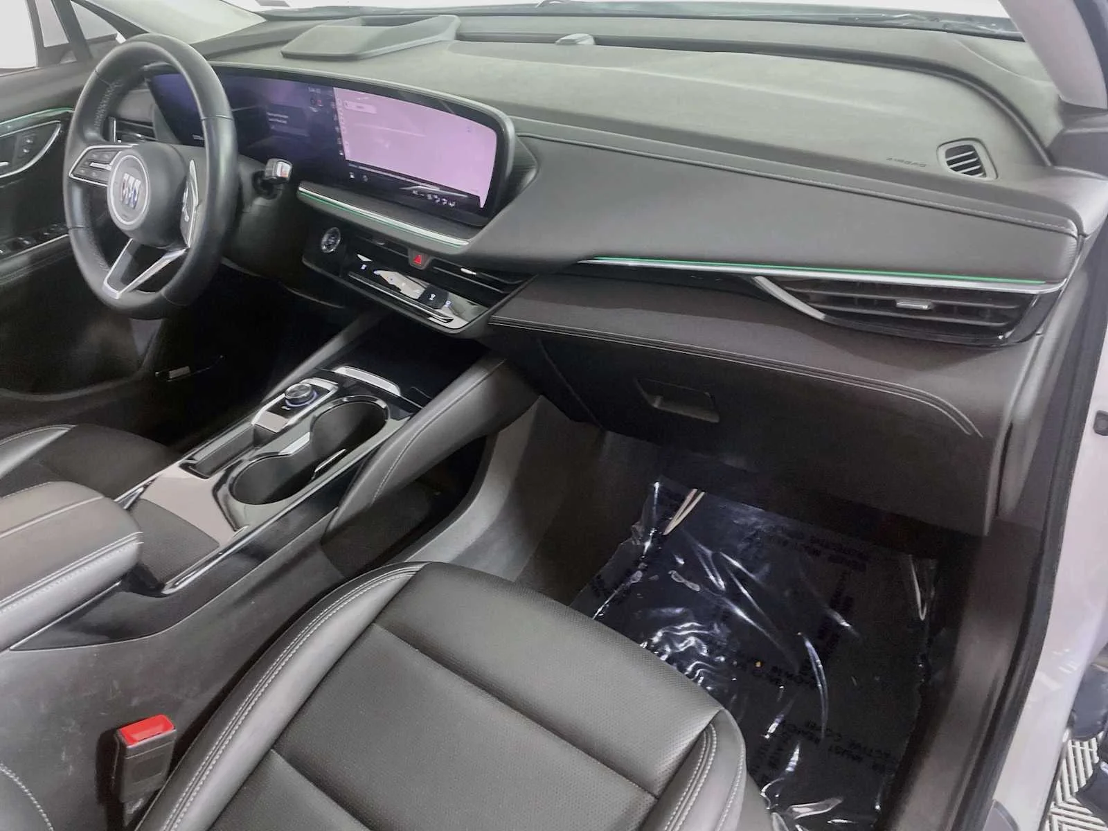 Used 2024 Summit White Buick Preferred image 27