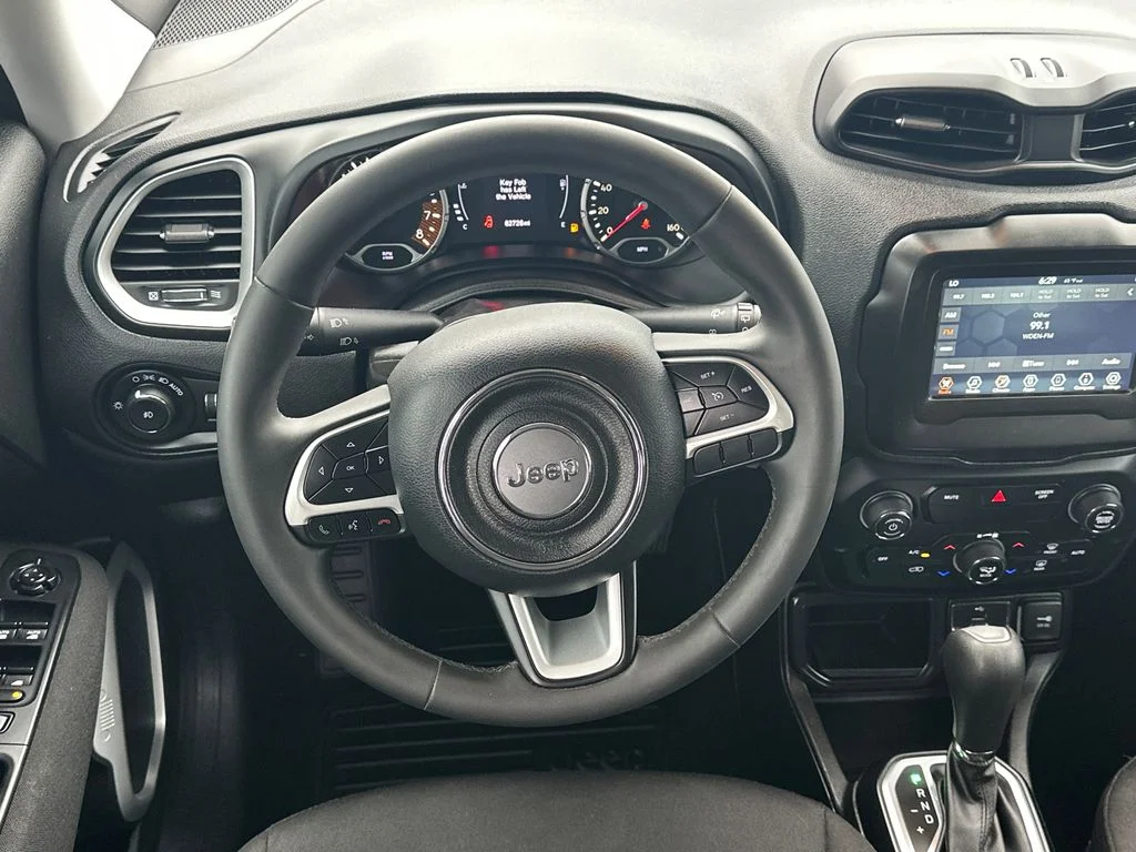 Used 2019 White Jeep Latitude image 23