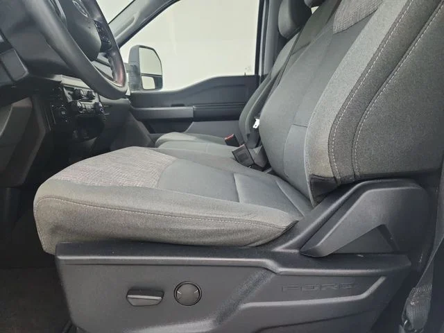 Used 2025 Oxford White Ford XLT image 20
