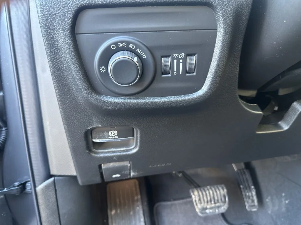 2026 Jeep Grand Cherokee Laredo - Photo 18