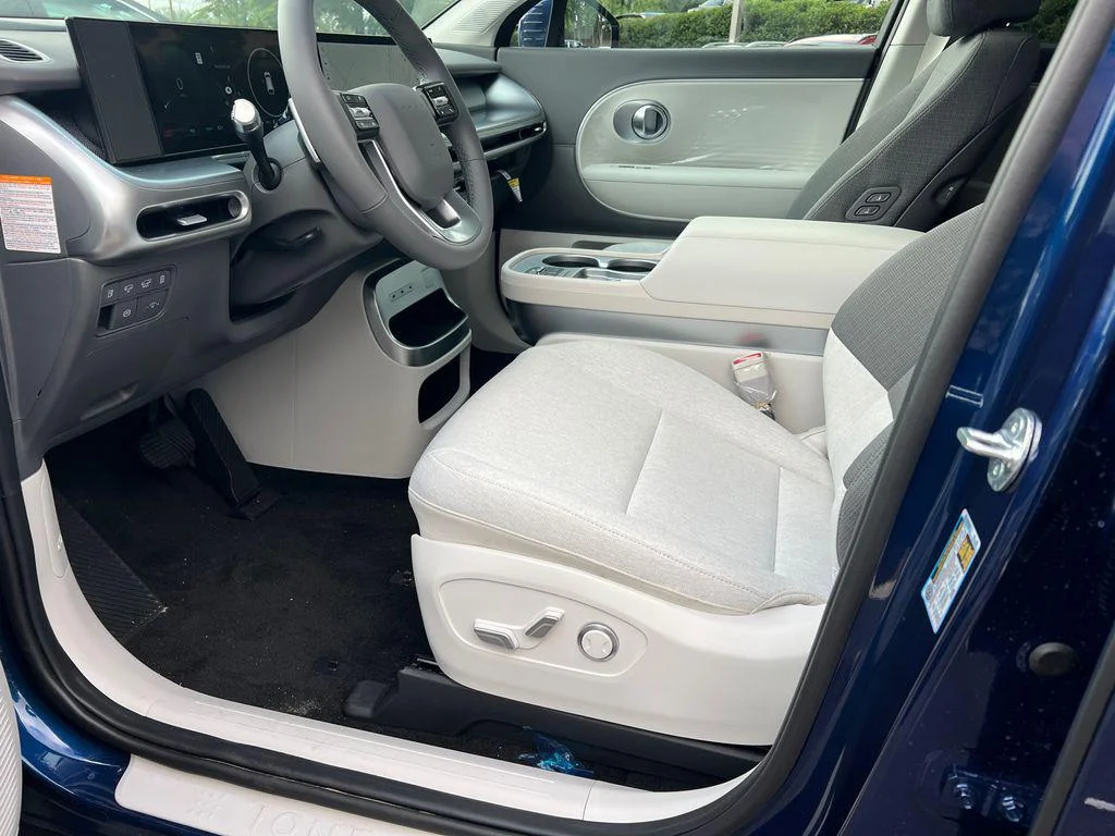 2026 Hyundai IONIQ 9 SE - Photo 9