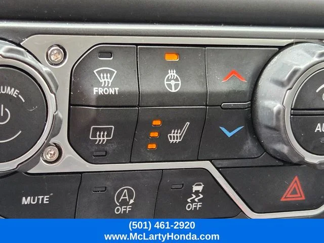 Used 2018 Billet Silver Metallic Jeep Unlimited Sport S image 25