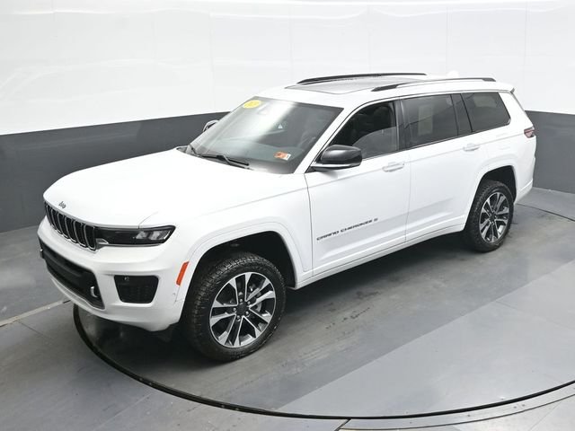 Used 2023 White Jeep Overland image 13