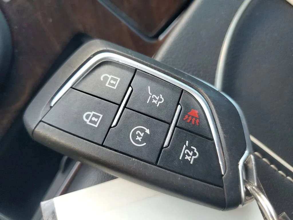 Used 2022 Black Raven Cadillac Sport Platinum image 28