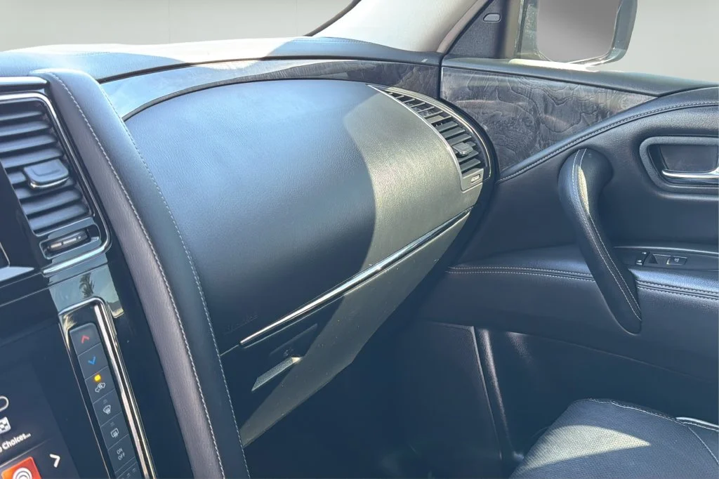 Used 2020 Beige INFINITI LUXE image 28