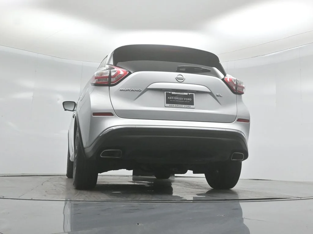 Used 2016 Silver Nissan SL image 45