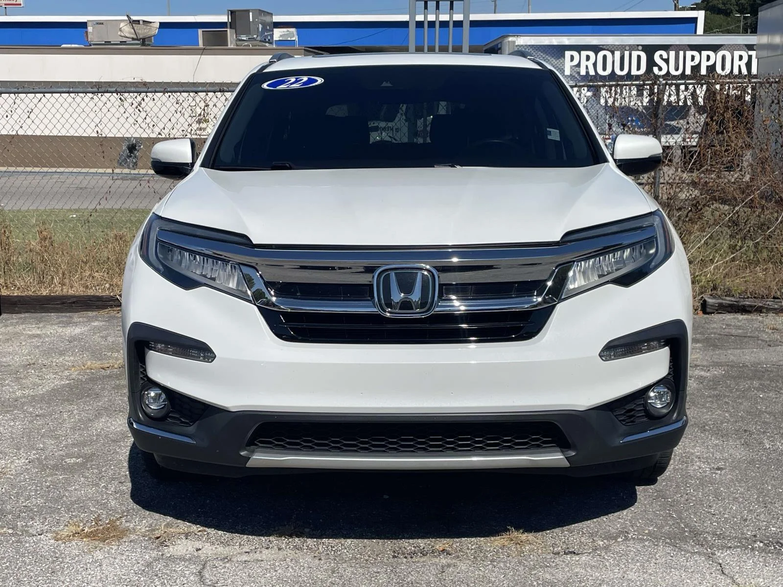 Used 2022 White Honda Touring image 2