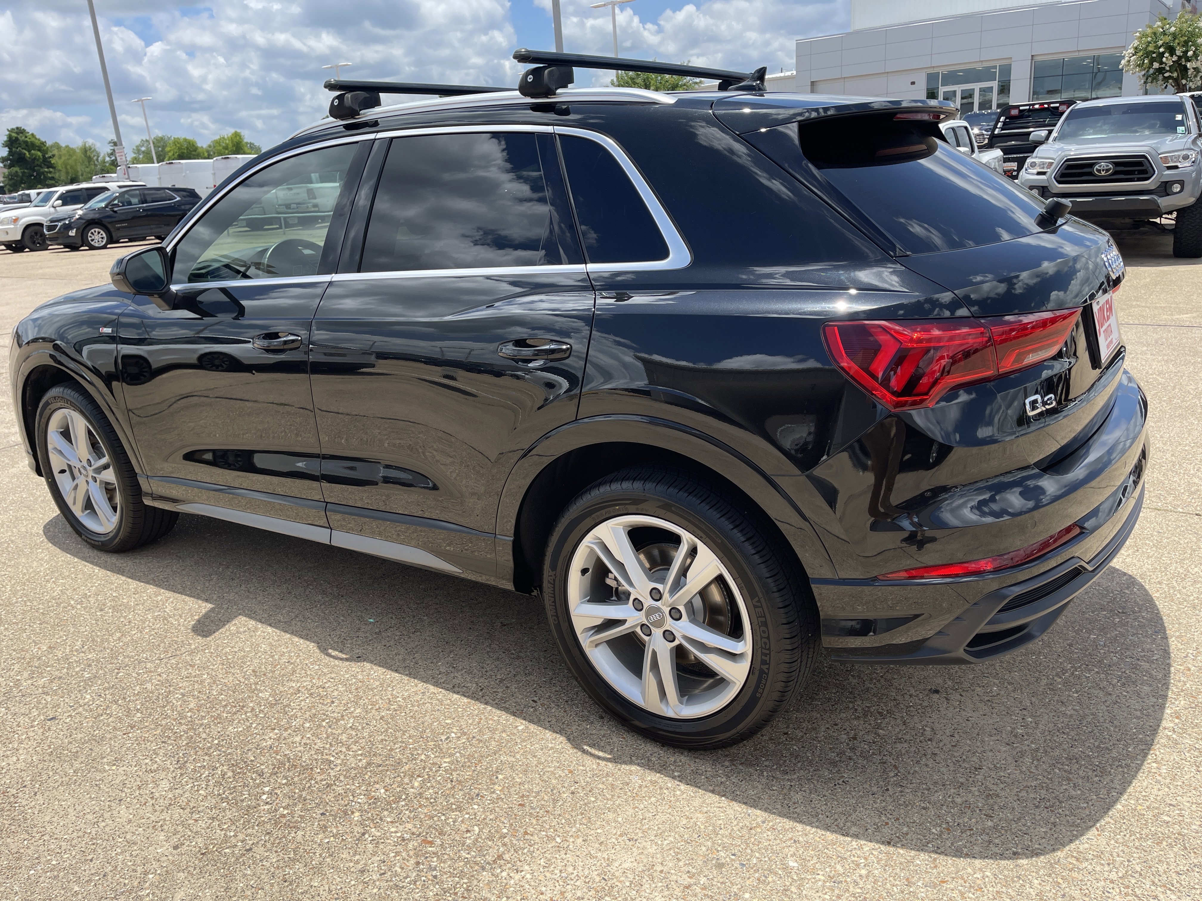 Used 2020 Mythos Black Metallic Audi S line Premium image 3