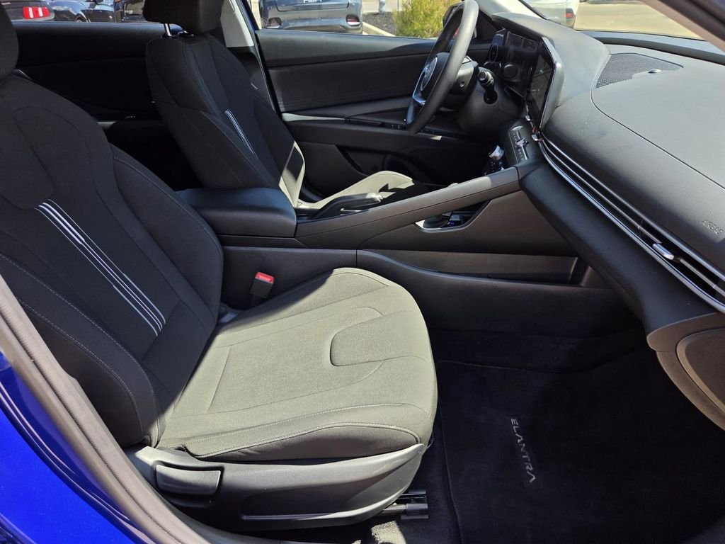Used 2024 Blue Hyundai SEL image 8