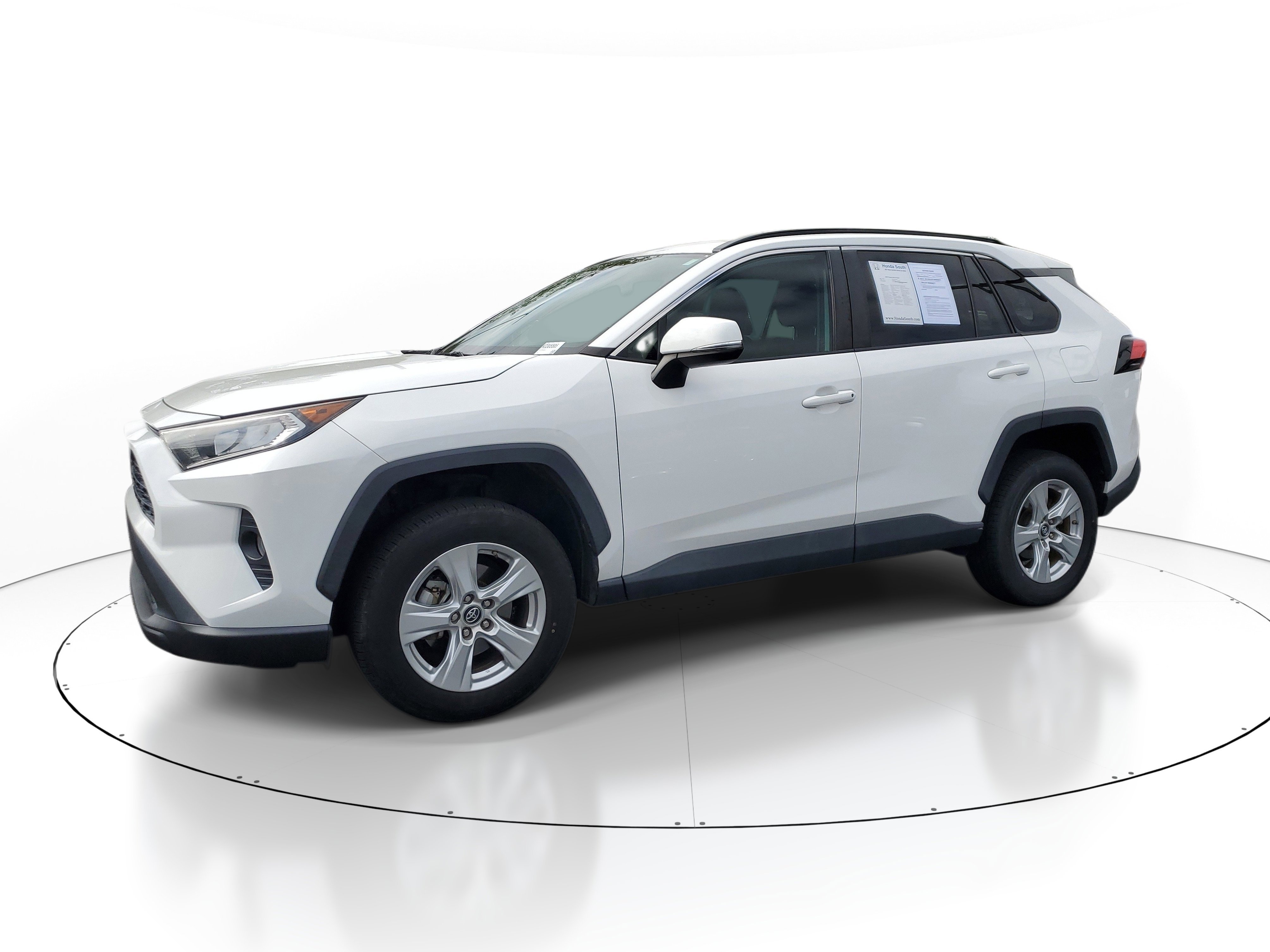Used 2019 Super White Toyota XLE image 2
