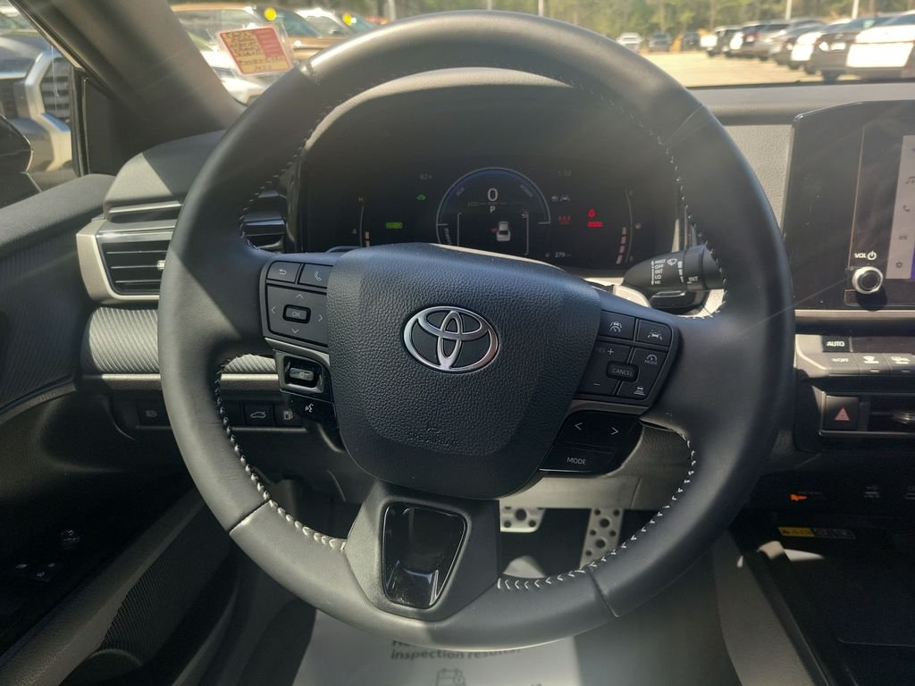 2025 Toyota Camry SE - Photo 22