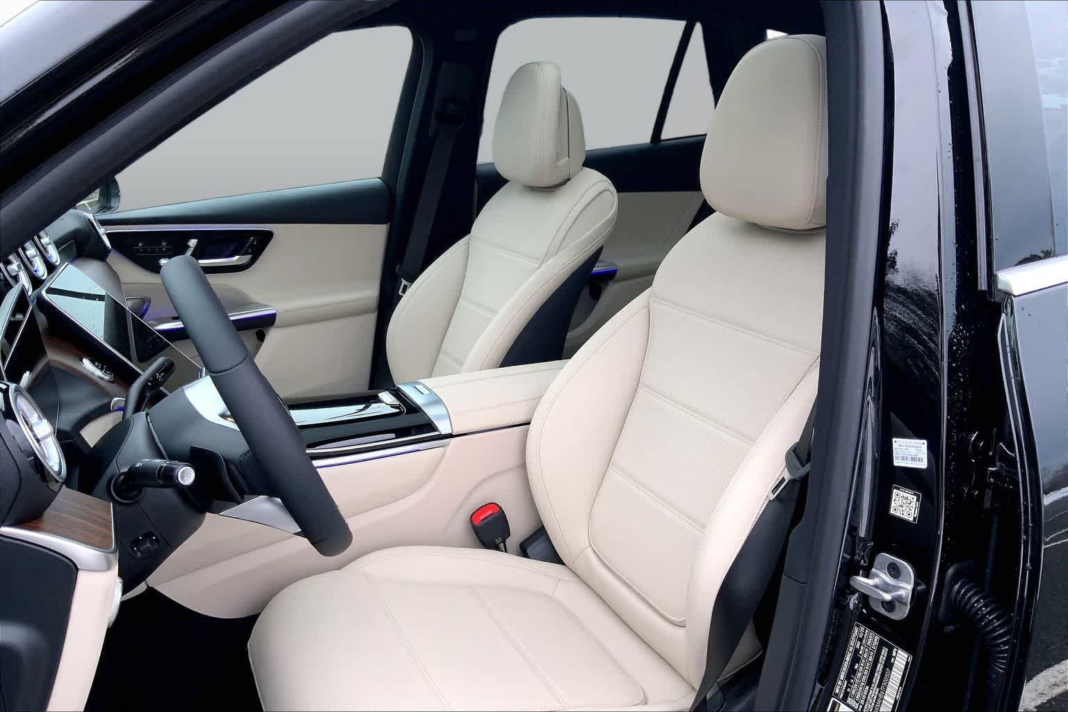 New 2026 Black Mercedes-Benz GLC 300 image 12