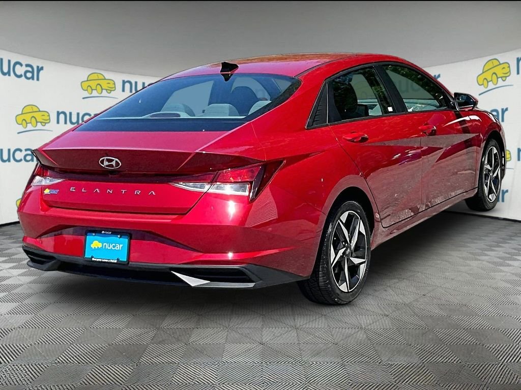 Used 2023 Red Hyundai SEL image 6