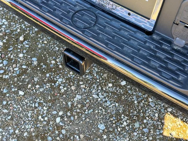 New 2026 Diamond Black Crystal Pearl-Coat Exterior Paint RAM Big Horn/Lone Star image 9