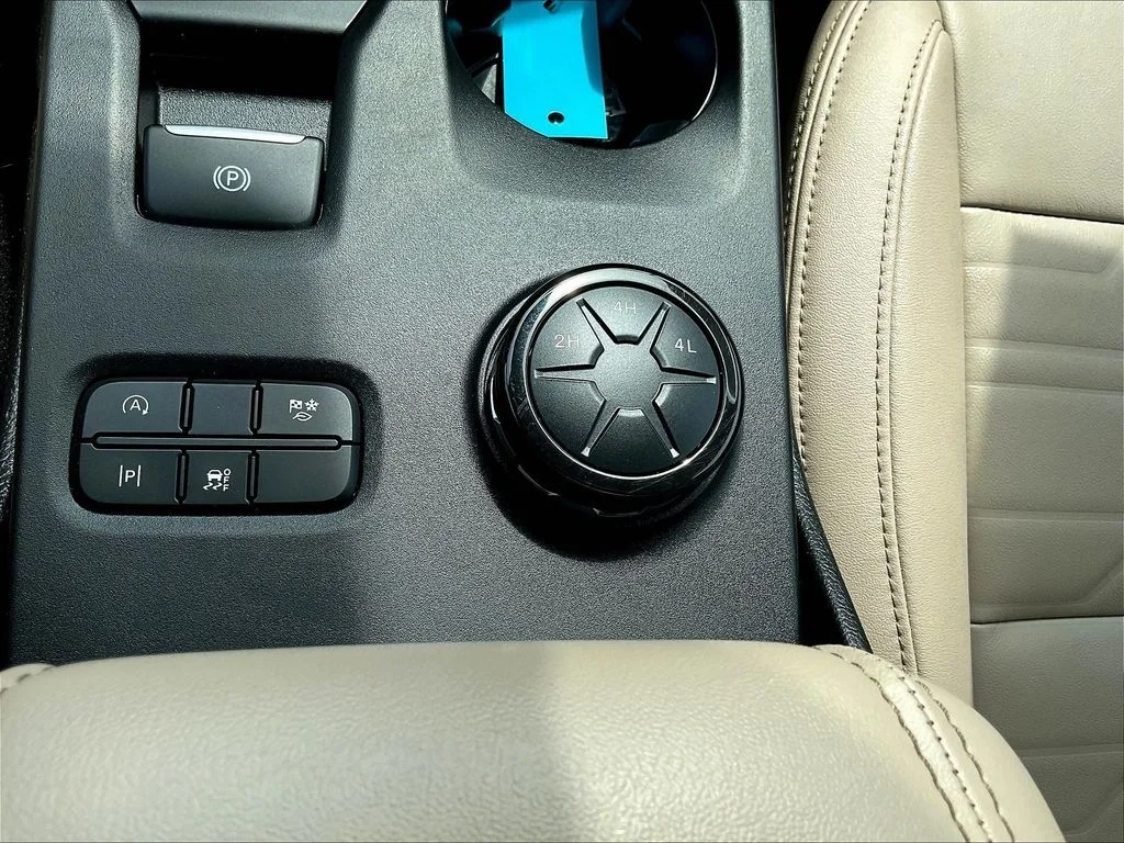 Used 2024 Black Ford Lariat image 16