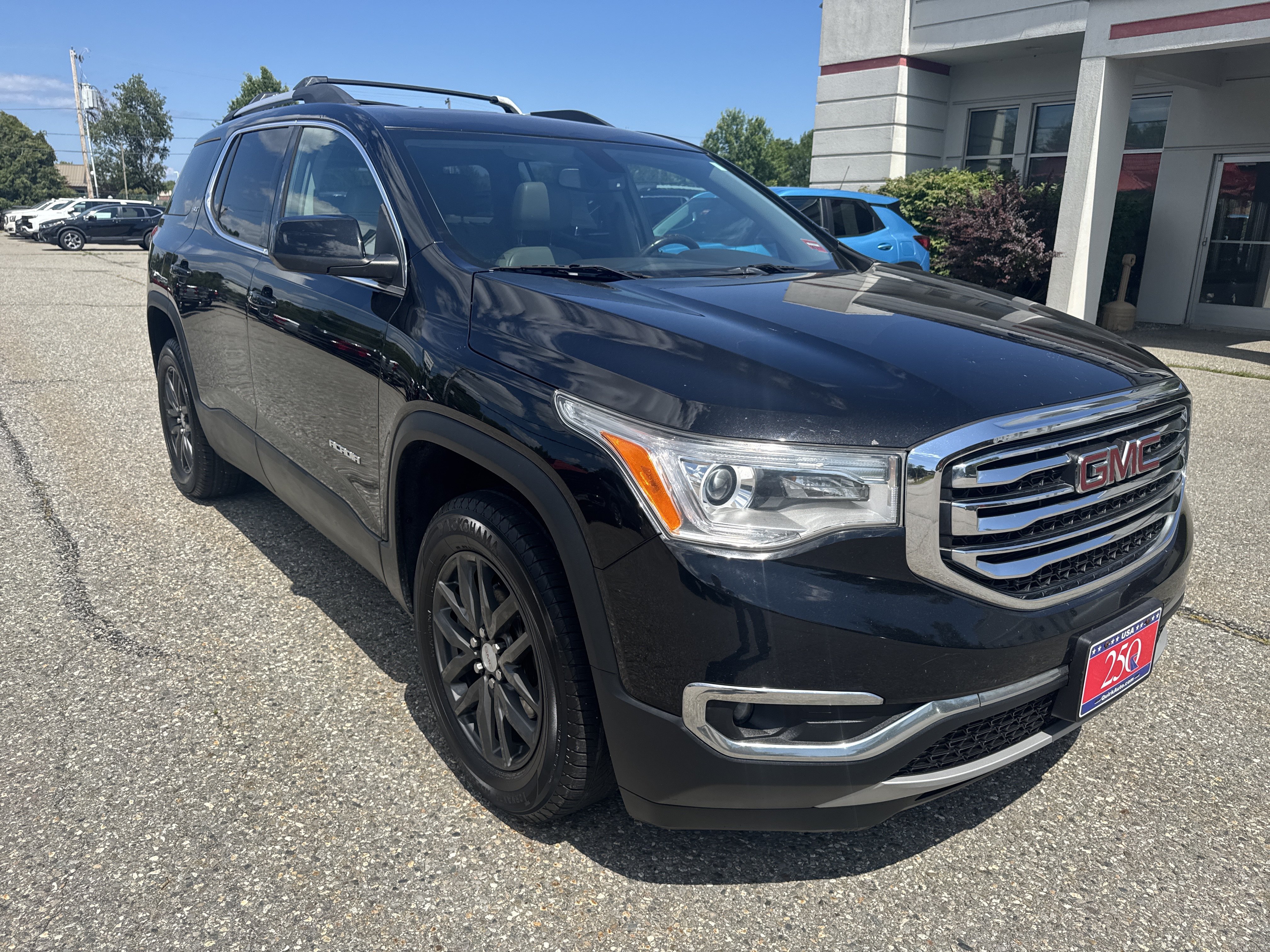 Used 2017 Ebony Twilight Metallic GMC SLT image 3