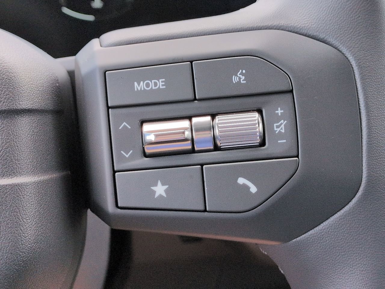 New 2027 Snow White Pearl Kia X-Line SX image 31