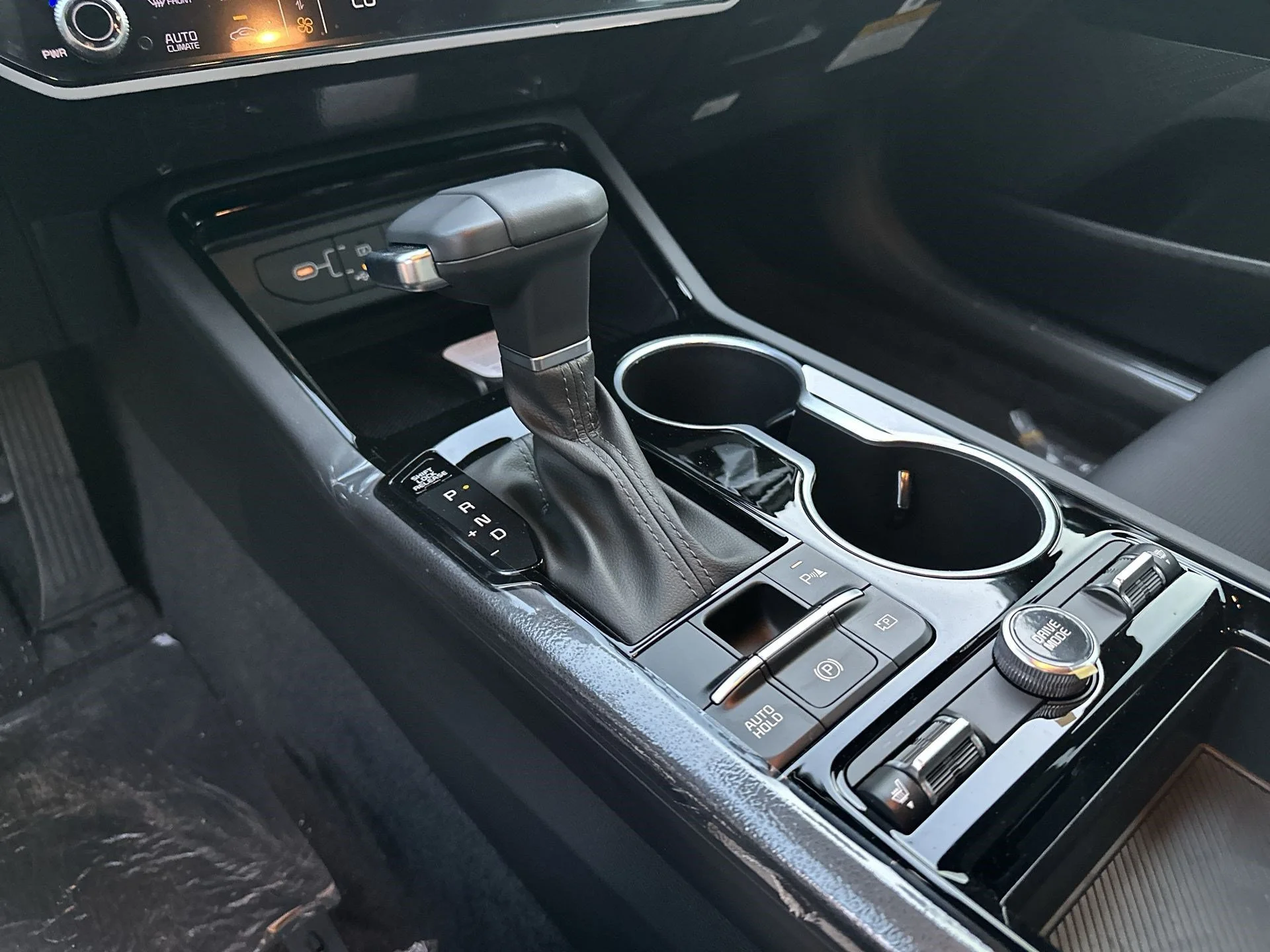 New 2026 Wolf Gray Kia GT-Line FWD image 22