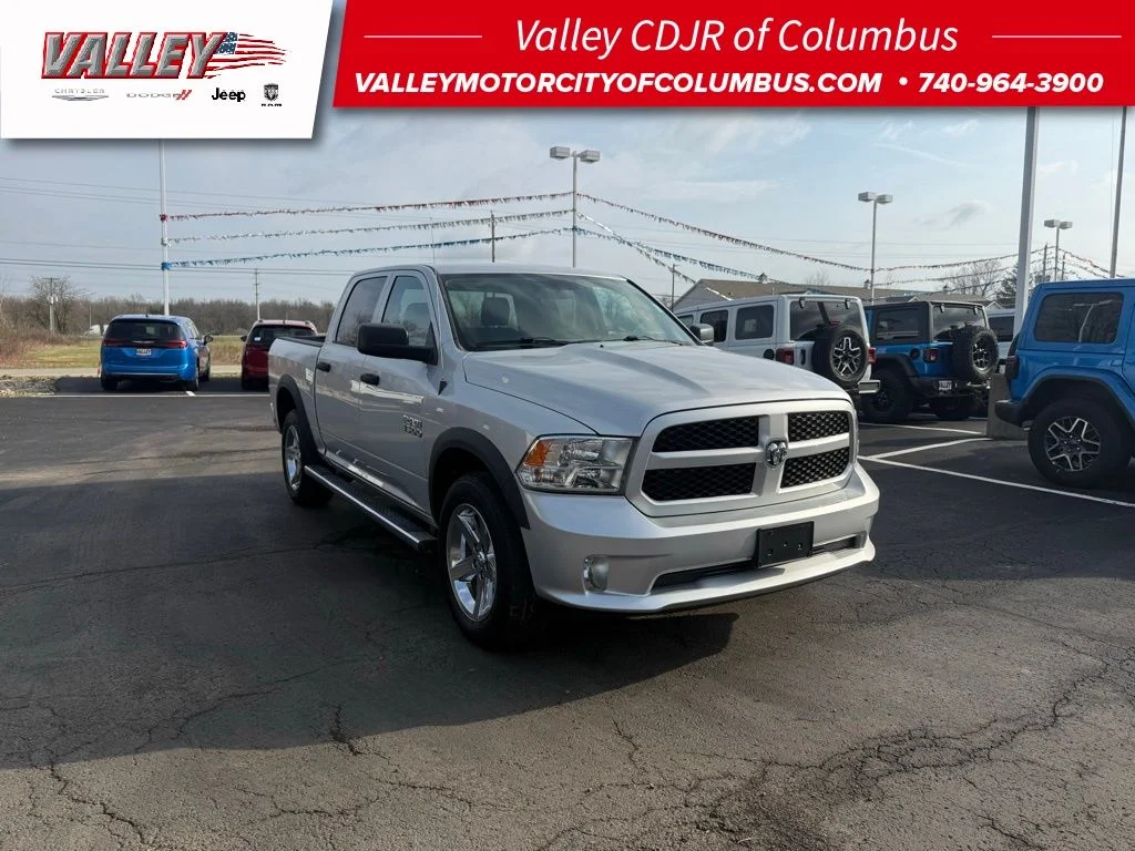 2017 RAM 1500 Express 4x4 Crew Cab 5'7's photo