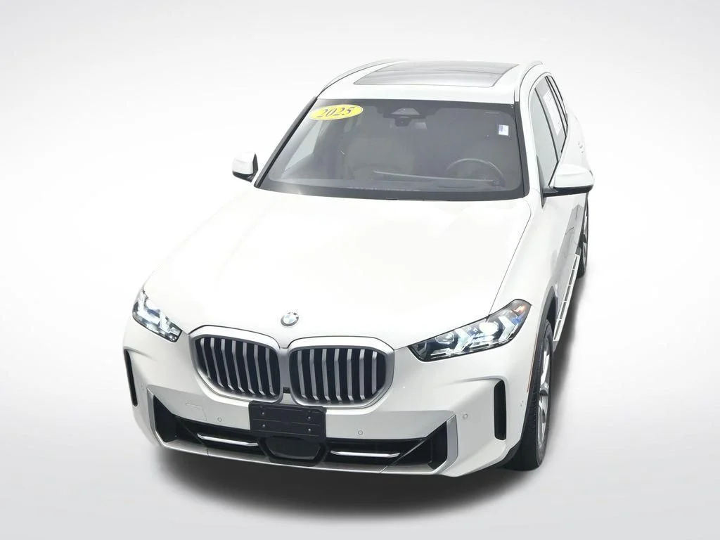 Certified Used 2025 White Metallic BMW xDrive40i image 24