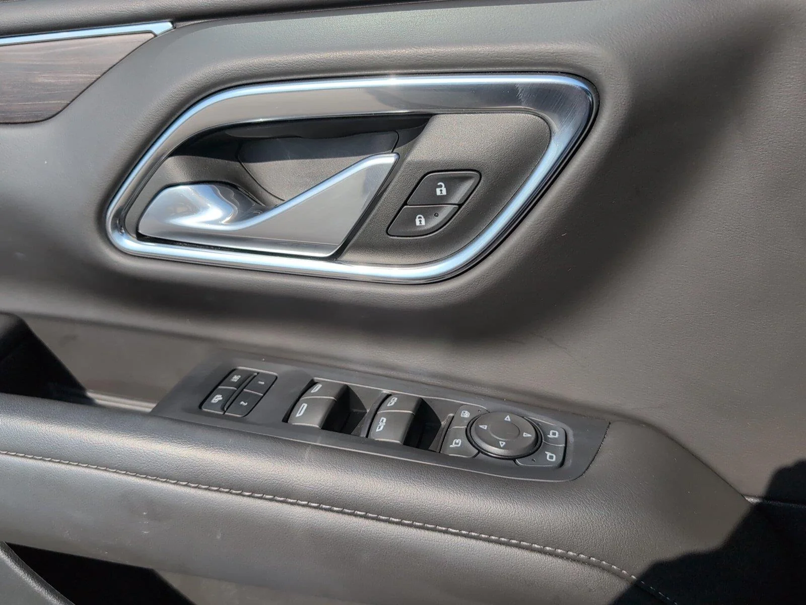 Used 2024 Black Chevrolet Z71 image 16
