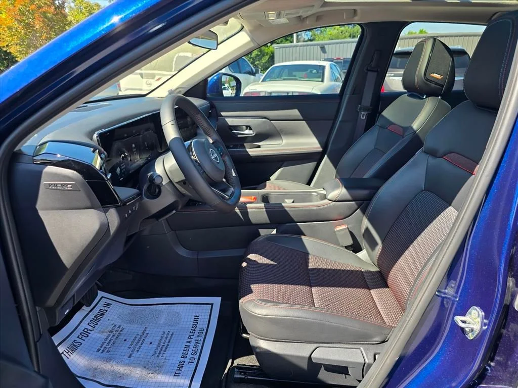 Used 2025 Blue Nissan SR image 12