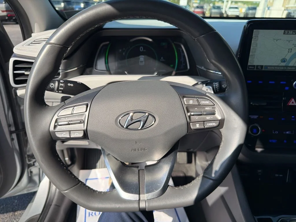 Used 2020 Stellar Silver Hyundai Limited image 11
