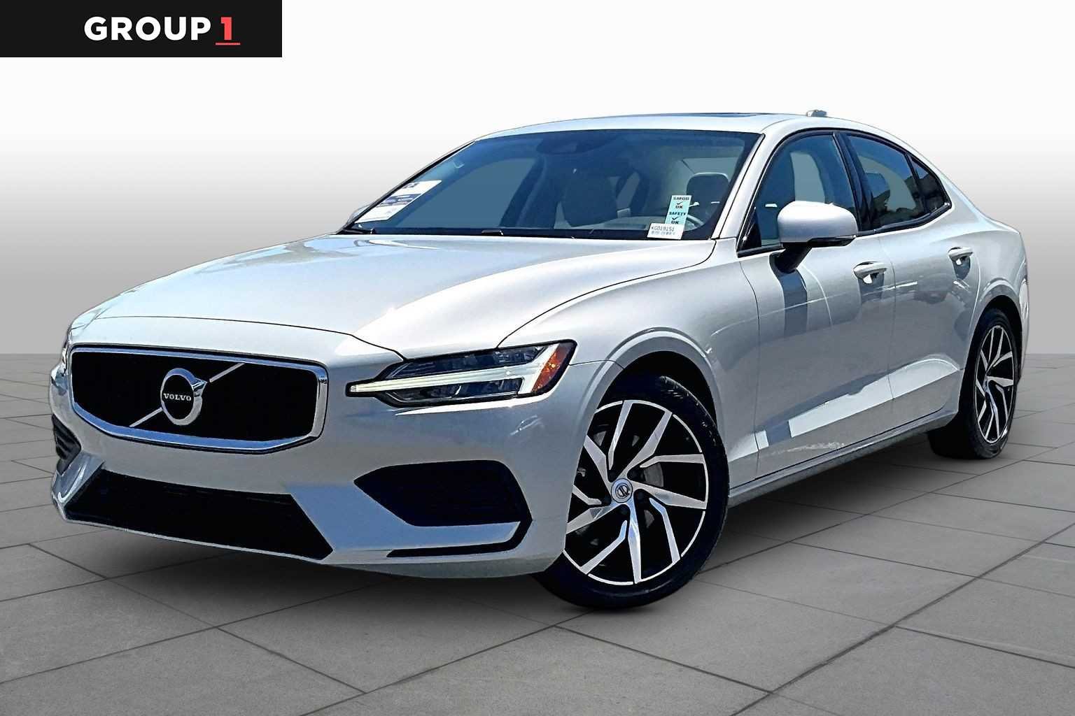 Pre-Owned 2019 Volvo S60 Momentum