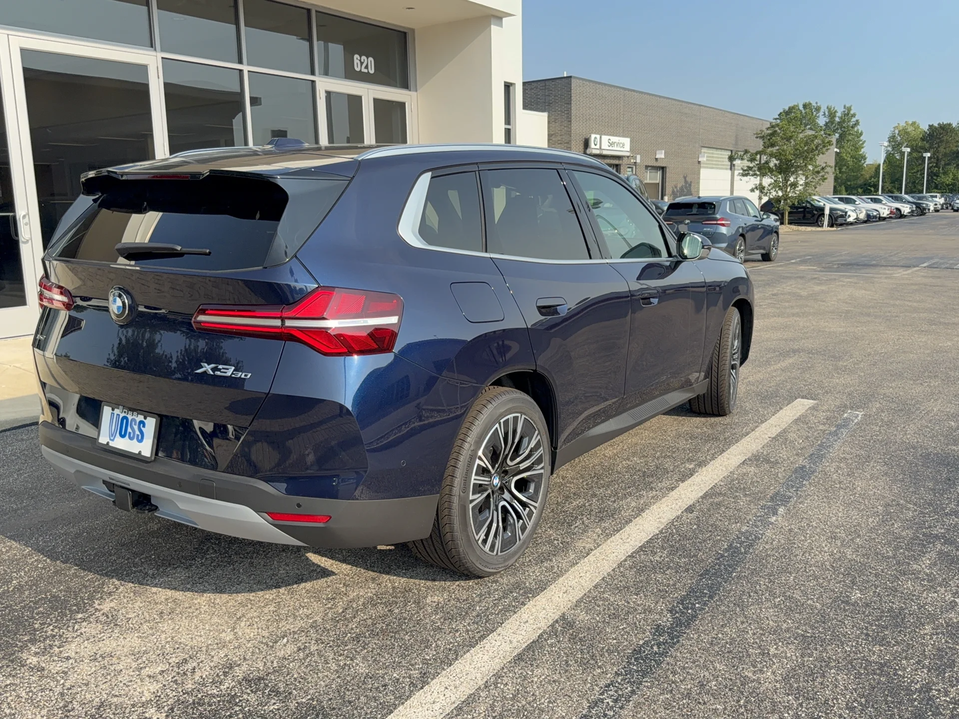 New 2026 Tanzanite Blue II Metallic BMW 30 xDrive image 3