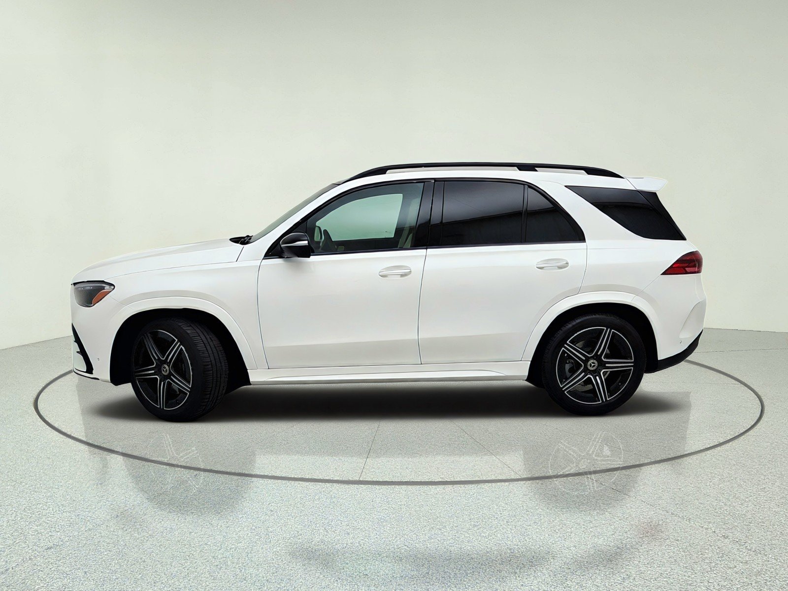 Certified Used 2026 Polar White Mercedes-Benz GLE 350 image 14