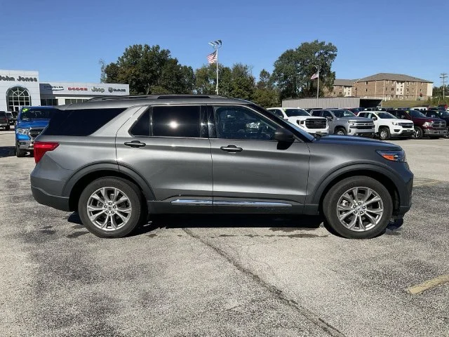 Used 2023 Gray Ford XLT image 5