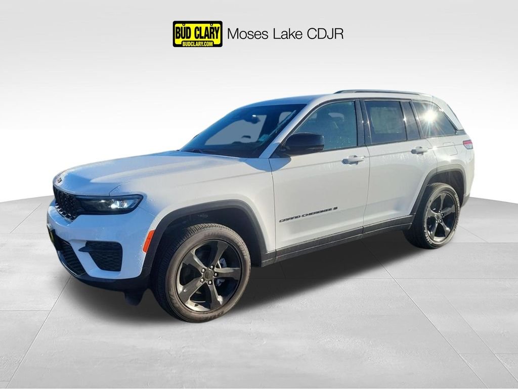 2025 Jeep Grand Cherokee Altitude 4x4's photo