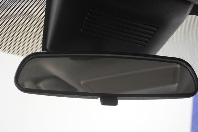 Used 2025  Nissan SV image 28