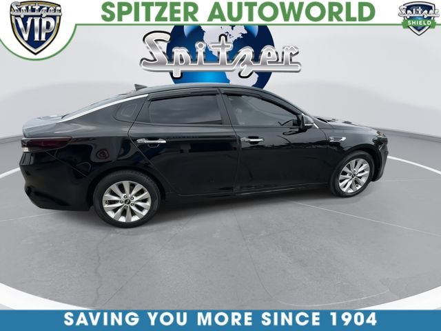 Used 2018 Black Kia LX image 9