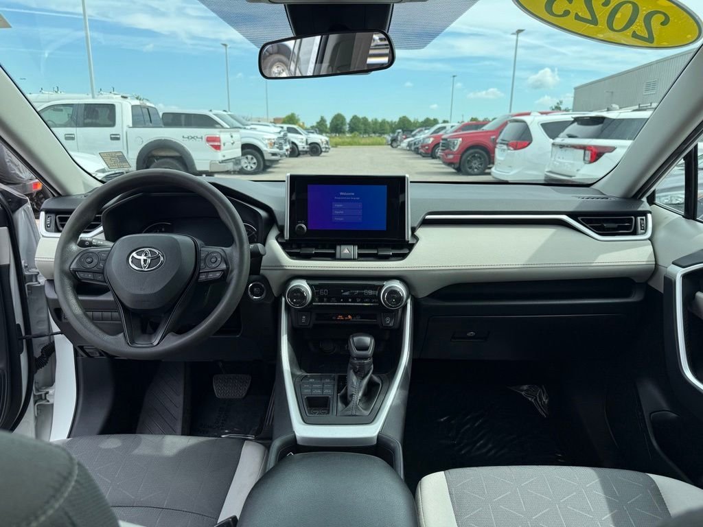 Used 2025 Ice Toyota XLE image 11