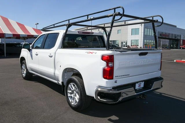 Used 2022 White Chevrolet LT image 3
