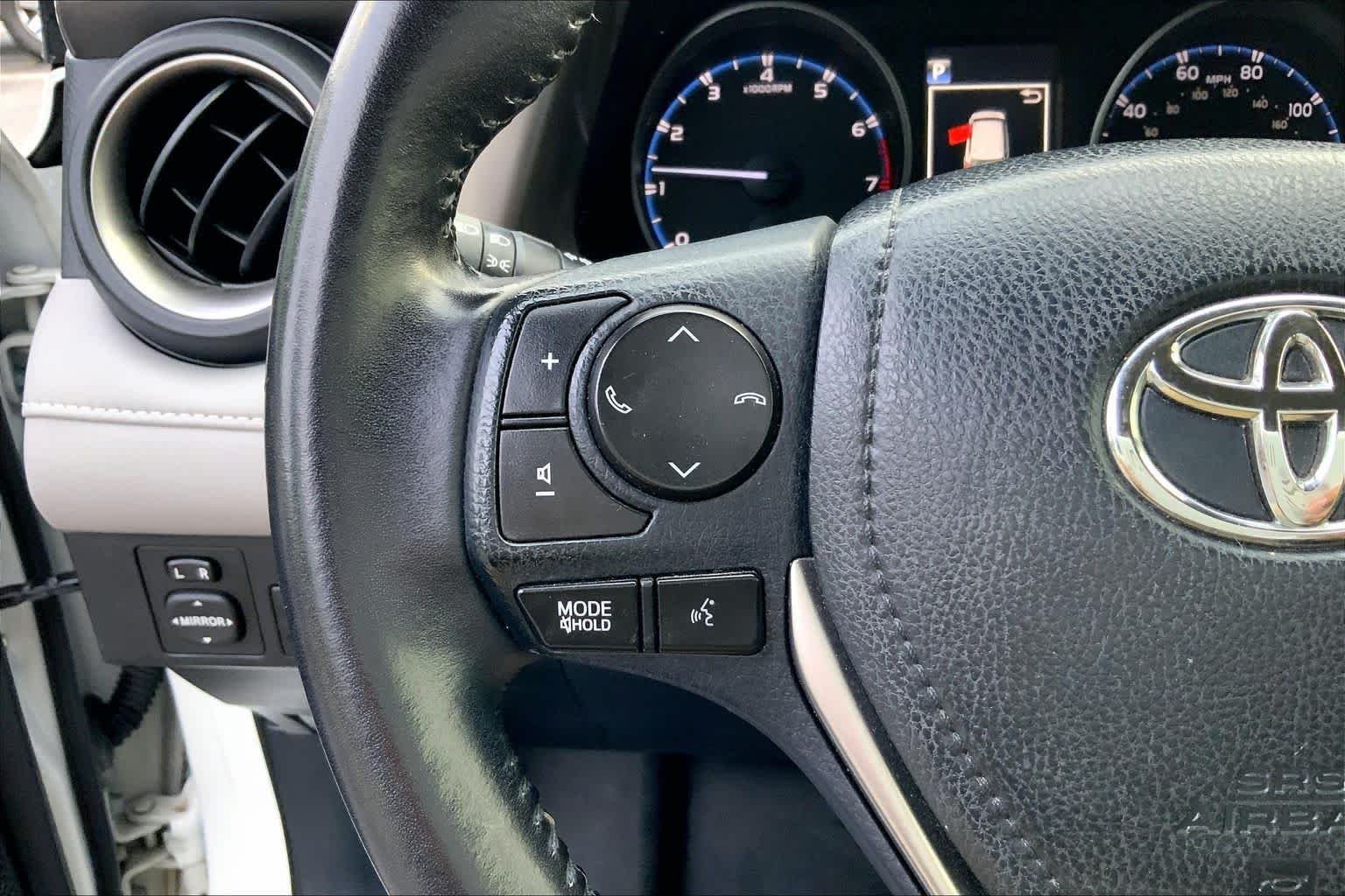 Used 2017 Super White Toyota XLE image 23