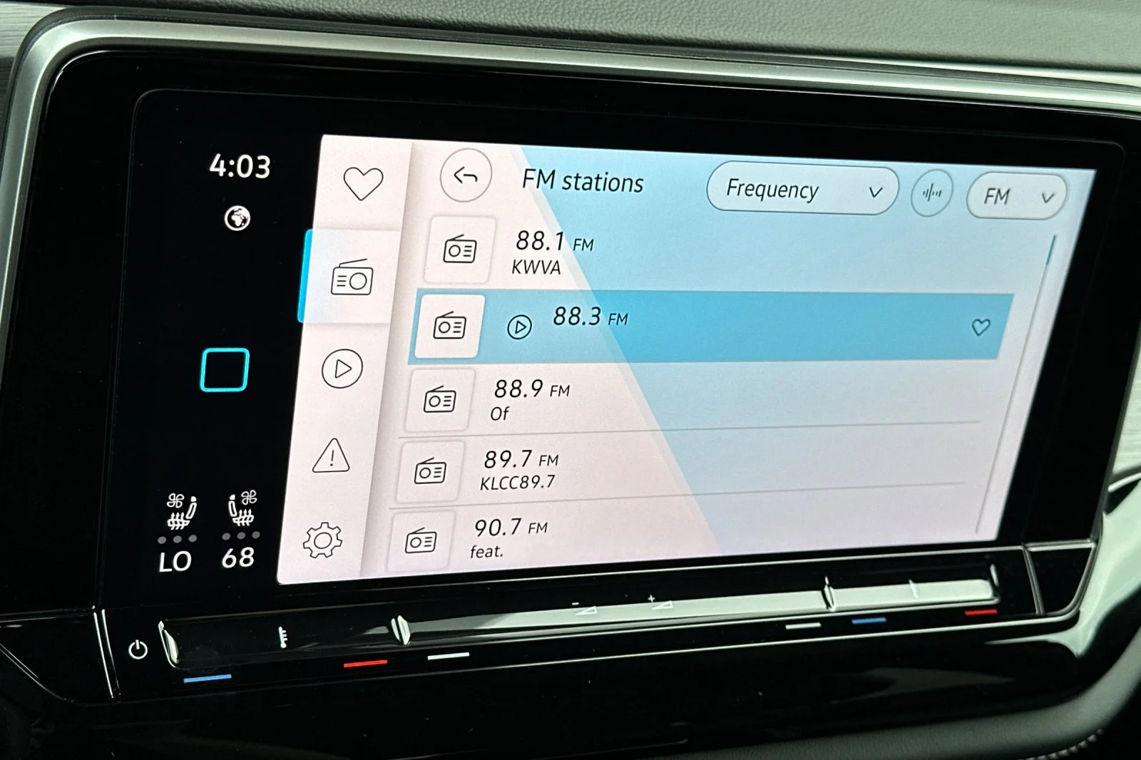 Used 2026  Volkswagen SE w/Technology image 20