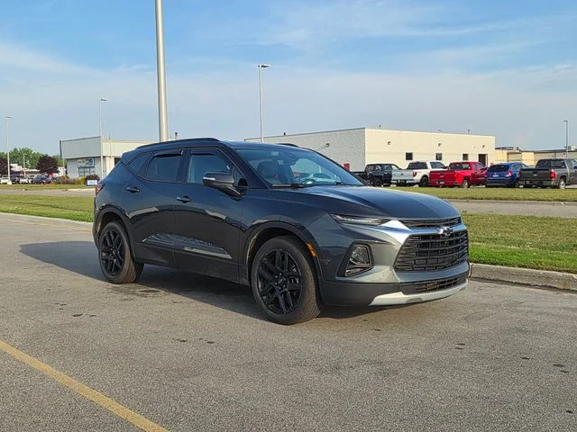 Used 2020 Gray Chevrolet LT image 3
