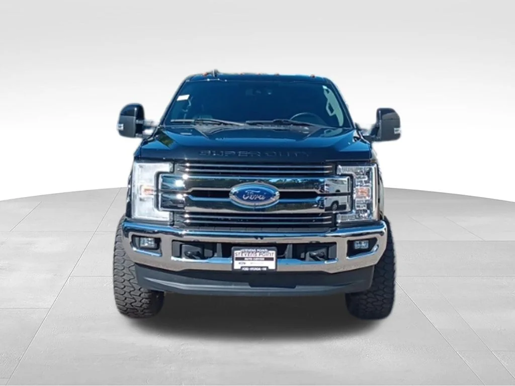 Used 2019 Black Metallic Ford Lariat image 10