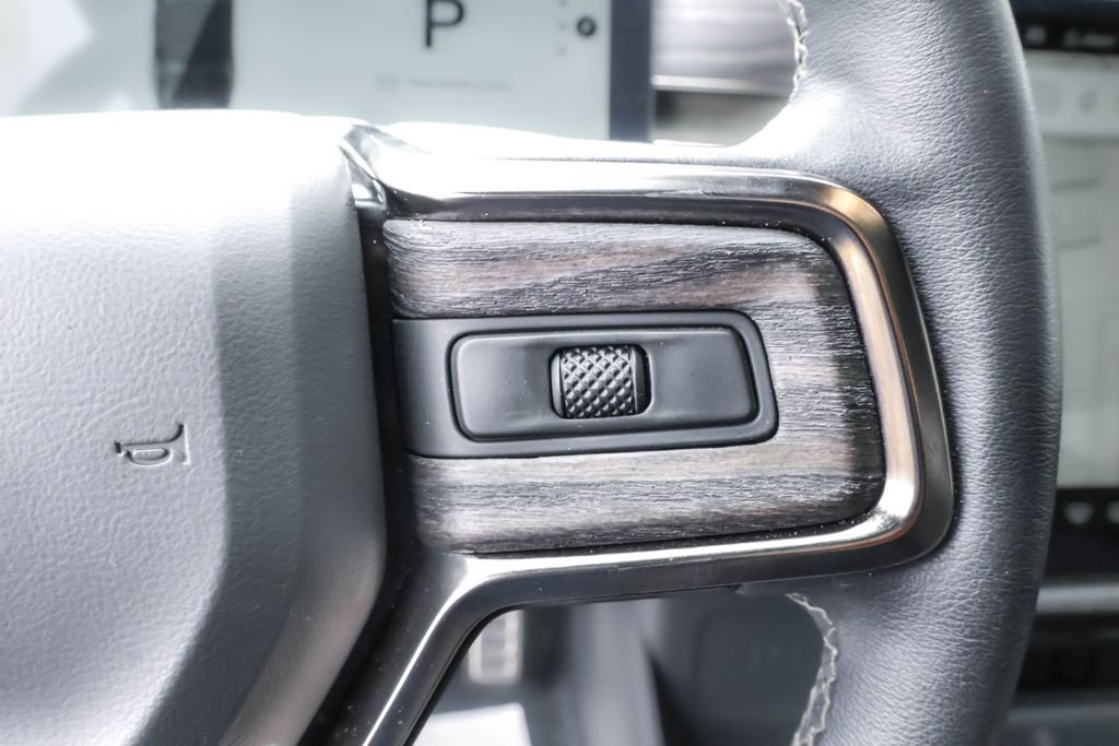 Used 2022  Rivian Launch Edition image 16
