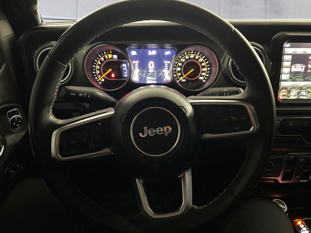 Used 2023 Gray Jeep Overland image 9