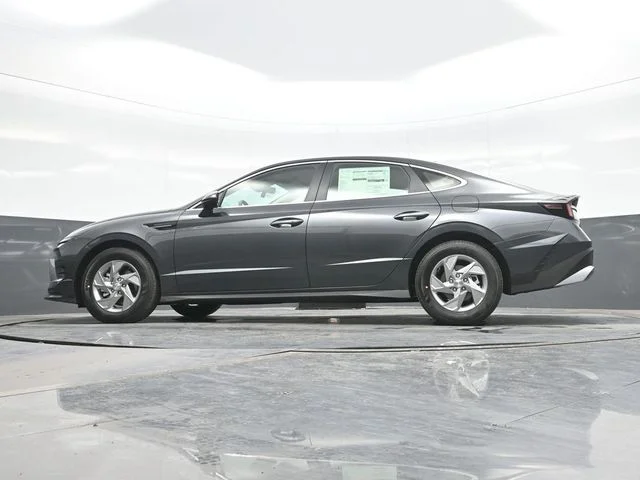 New 2026 Gray Hyundai SE image 20