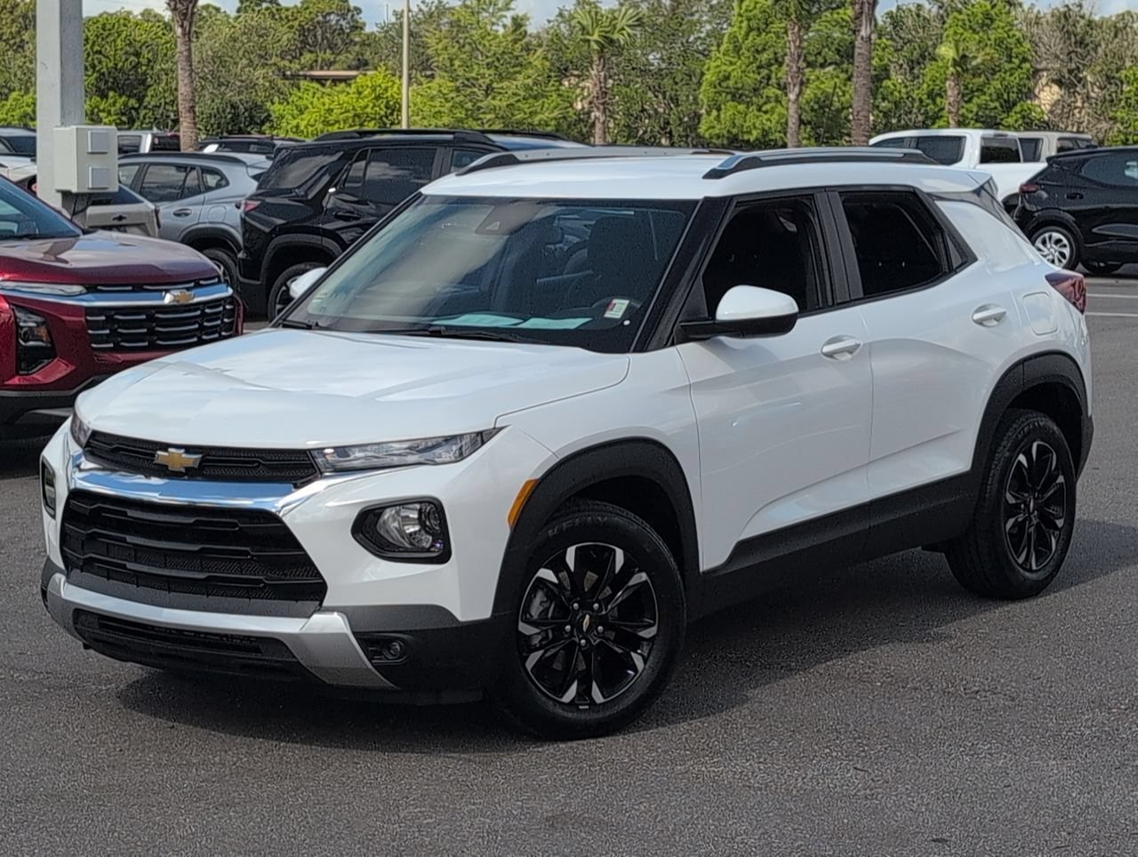 Used 2023 Summit White Chevrolet LT image 1