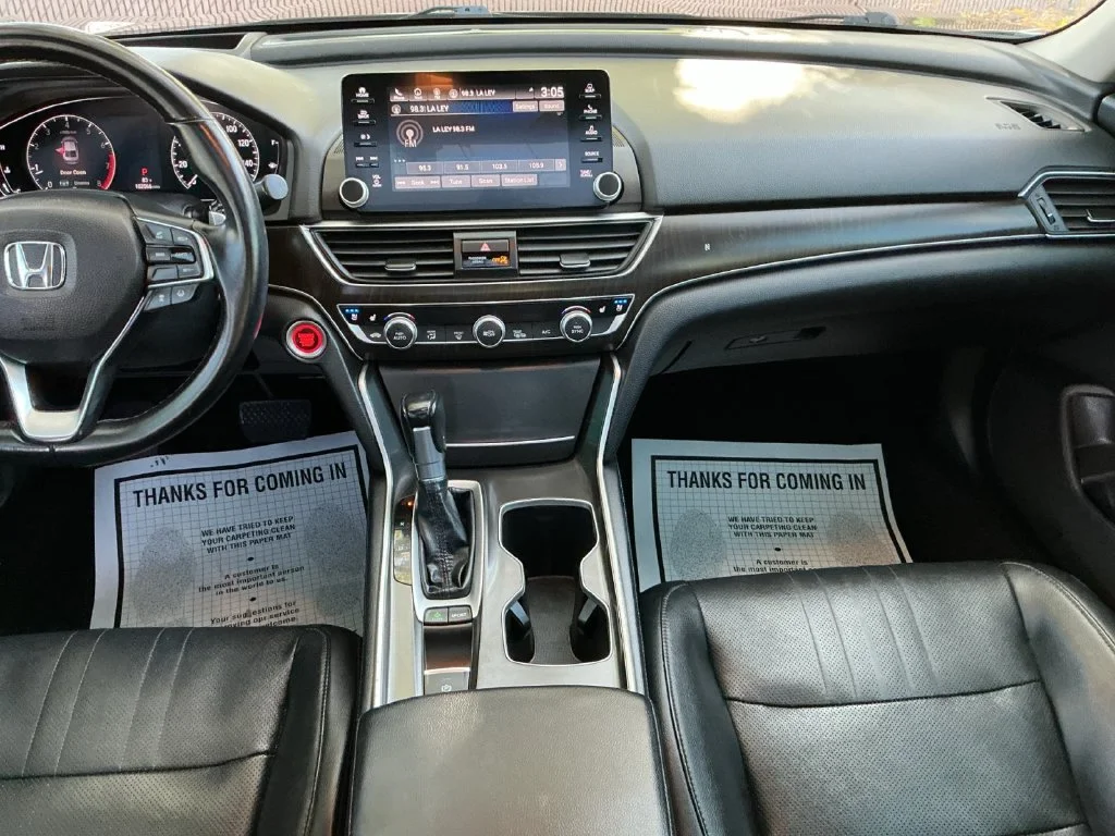 Used 2018 Black Honda Touring image 27