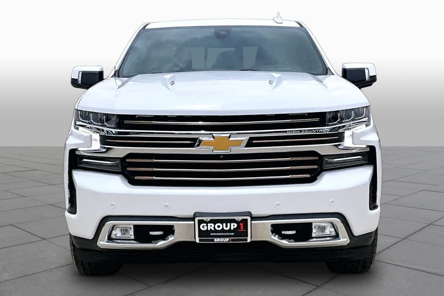 Used 2022 Iridescent Pearl Tricoat Chevrolet High Country image 4