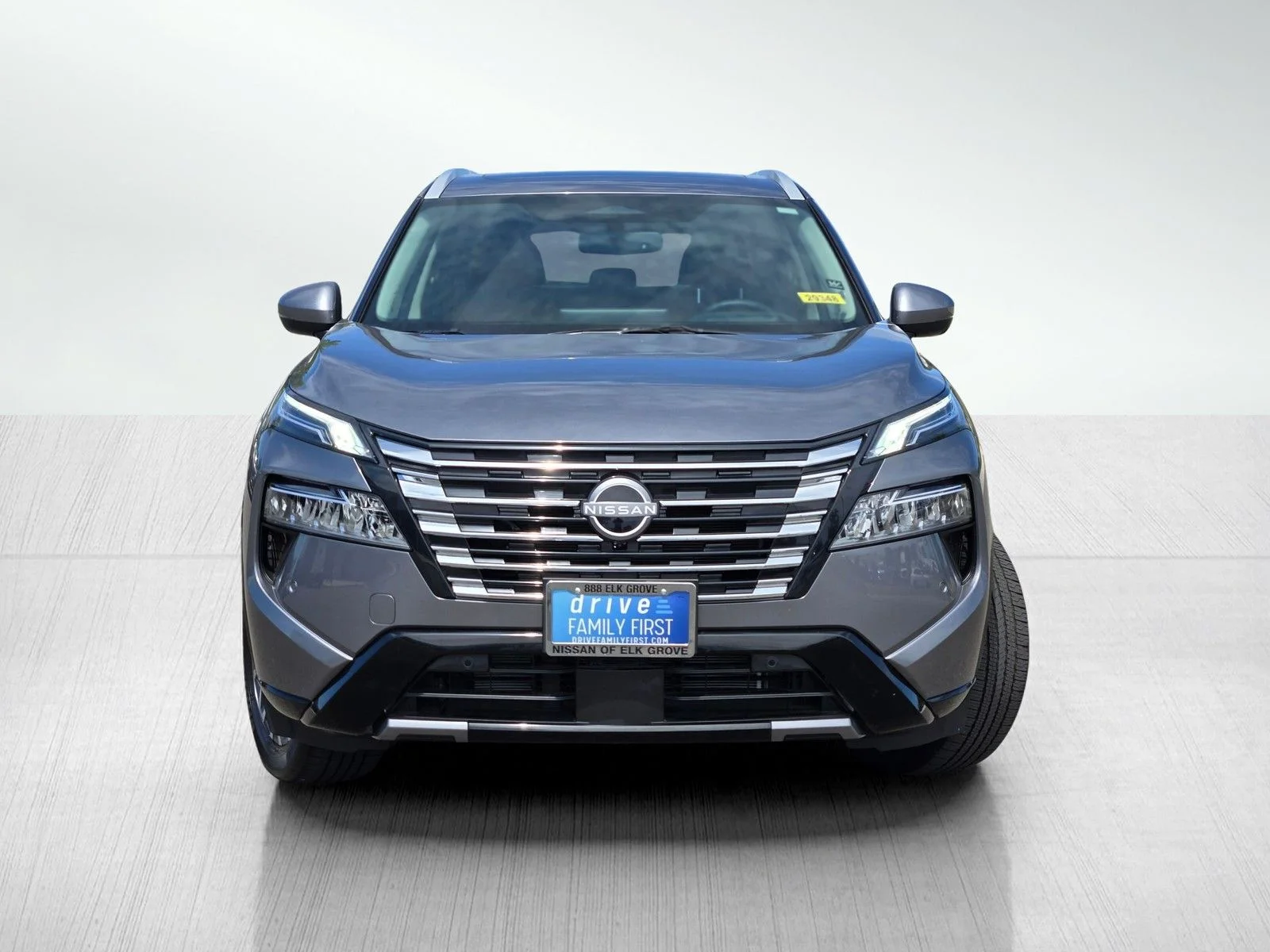 Used 2026 Gun Metallic Nissan Platinum image 2