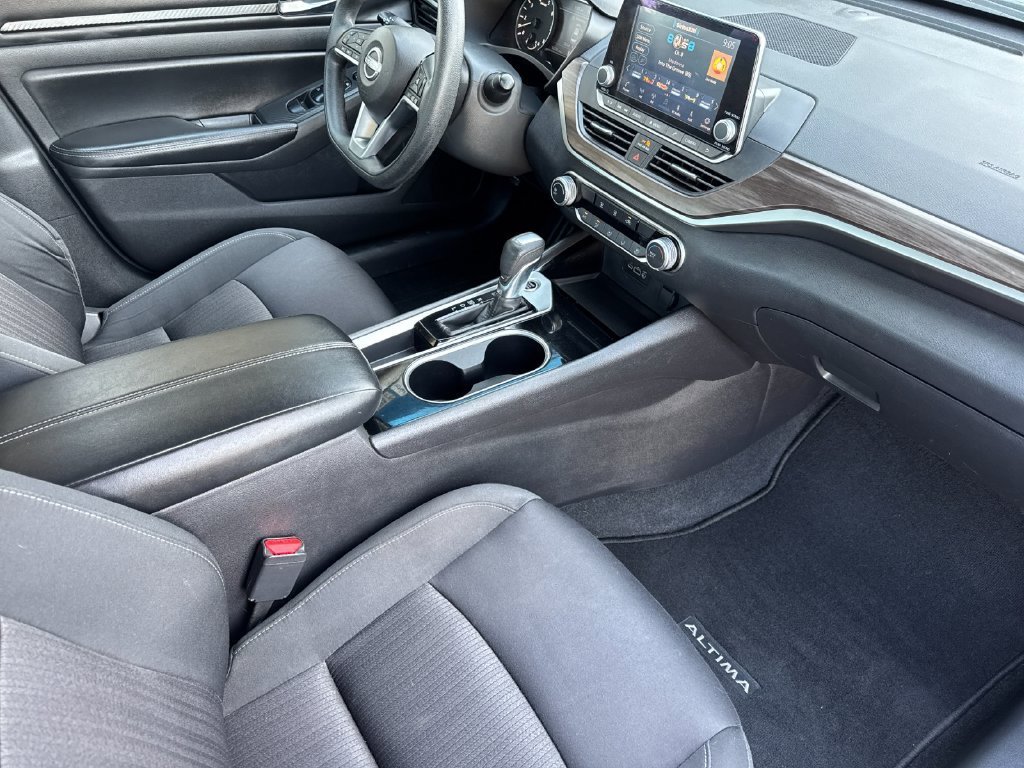 Used 2024 Black Nissan 2.5 SV image 15