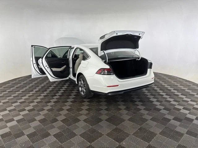 Used 2024 White Honda EX image 20